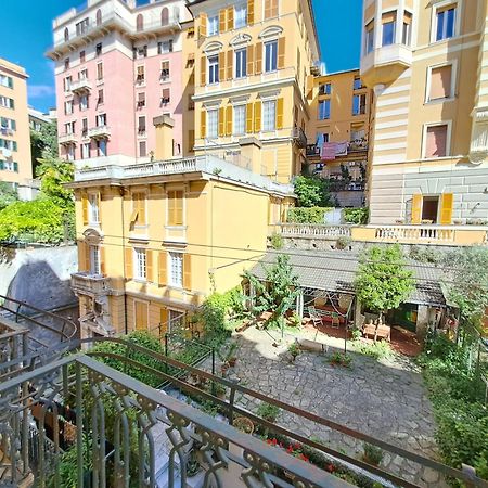 L'Alcova B&B, A Due Passi Dal Centro Genua Exteriör bild